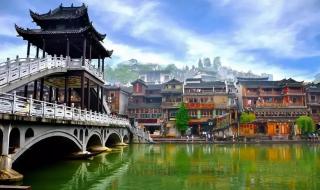 凤凰古城是乡下吗 凤凰古城属于哪个市