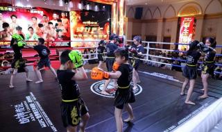 金宝斋拳王争霸赛是几天 2014世界拳王争霸赛冠军是谁